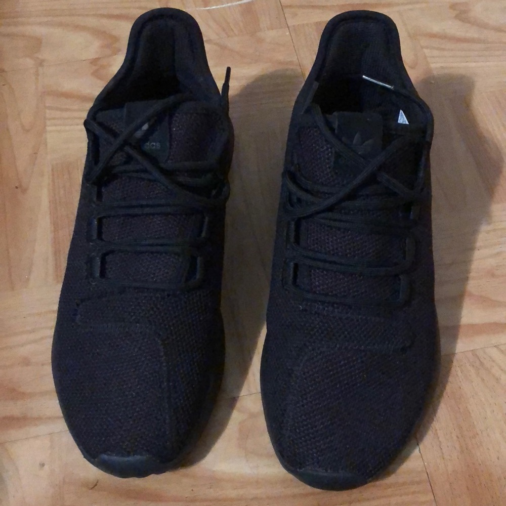 Adidas Tubular Size 7